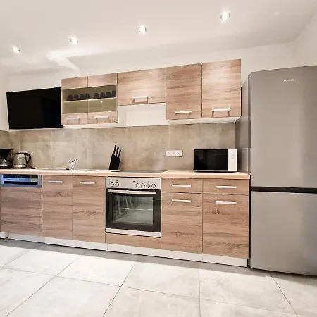 Raj Living - City Apartments With 1 Or 2 Rooms - 15 Min To Messe Dus And Old Town Dus Dusseldorf Exterior photo