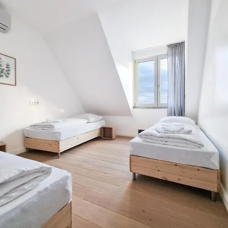 Raj Living - City Apartments With 1 Or 2 Rooms - 15 Min To Messe Dus And Old Town Dus Dusseldorf Exterior photo