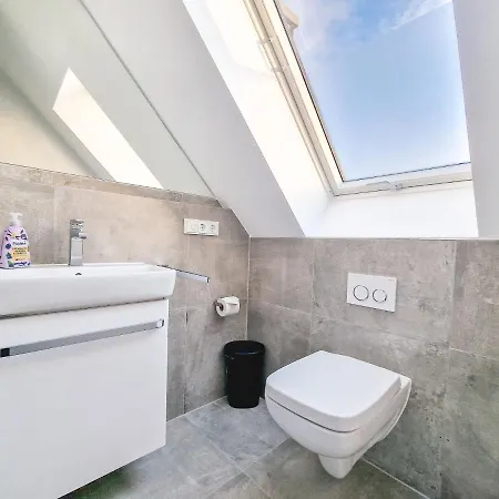 Raj Living - City Apartments With 1 Or 2 Rooms - 15 Min To Messe Dus And Old Town Dus Dusseldorf Exterior photo