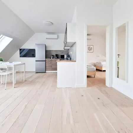 Raj Living - City Apartments With 1 Or 2 Rooms - 15 Min To Messe Dus And Old Town Dus Dusseldorf Exterior photo