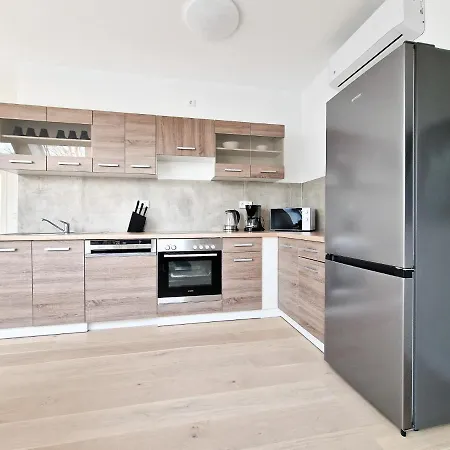 Raj Living - City Apartments With 1 Or 2 Rooms - 15 Min To Messe Dus And Old Town Dus Dusseldorf Exterior photo