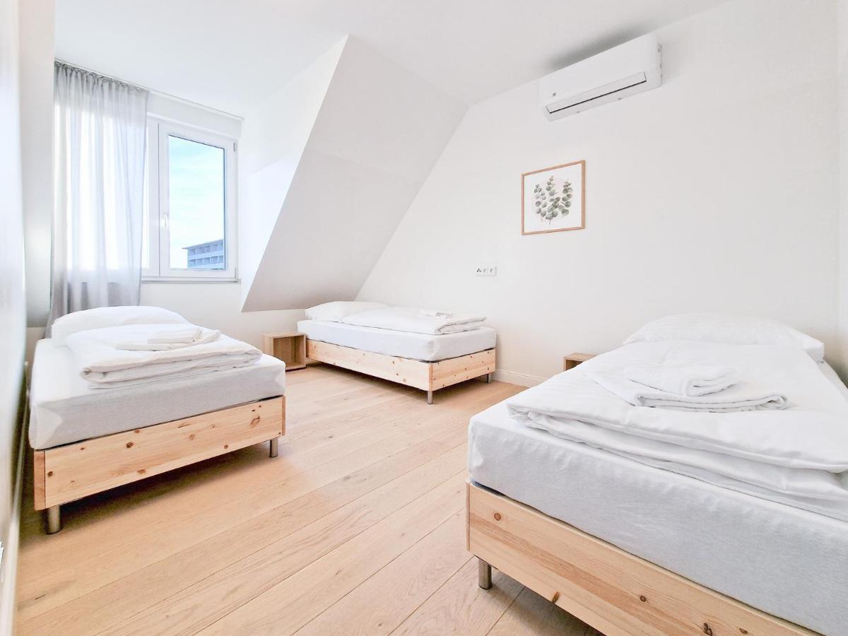 Apartment Raj Living - With 1 Or 2 - 15 Min To Messe Dus And Old Town Dus Dusseldorf