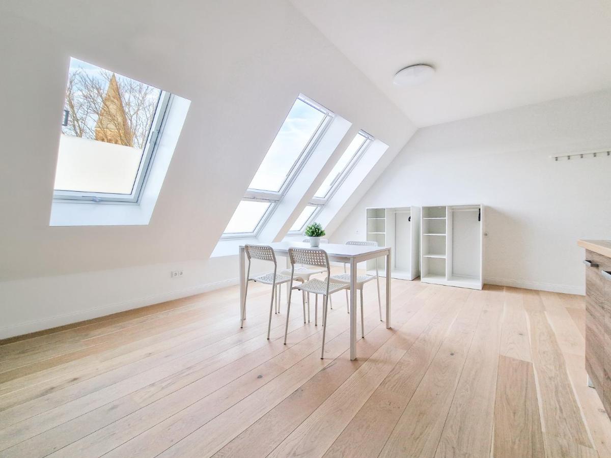 Apartment Raj Living - With 1 Or 2 - 15 Min To Messe Dus And Old Town Dus